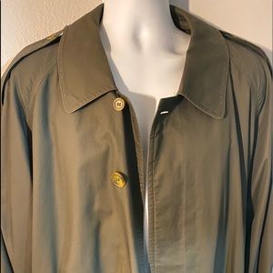 Burberry Men’s Olive overcoat